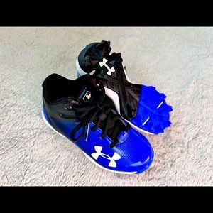 New, never worn// Under Armour Baseball Cleats// SIZE 9C